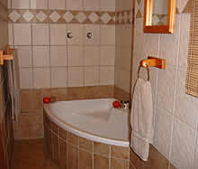 Melmoth Accommodation - Melmoth B&B Accommodation - Golf View Lodge for luxury, affordable accommodation in Melmoth - bathroom