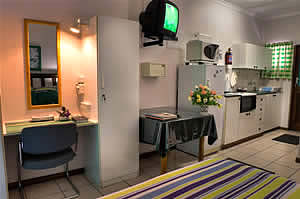La Rochelle Inn , Meerensee , Kwazulu Natal | Richards Bay self catering, B&B and Guest House accommodation , Conference facilities and bar
